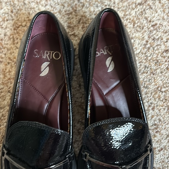 Sarto by Franco Sarto Black Patent Loafers - Picture 4 of 7